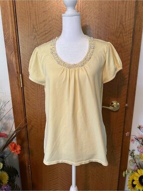 august silk Pale Yellow Beaded Scoop Neck Short Sleeve Top